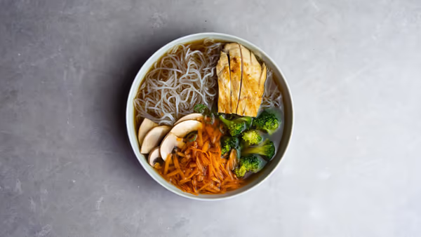 ec99c700 cdbf 11eb 9974 36eebdc3ecdb chicken soup